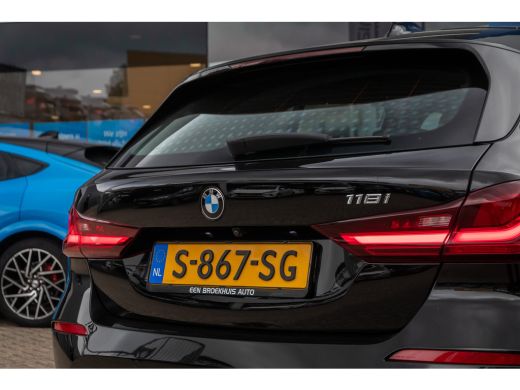 BMW 1 Serie 118i Introduction Edition | Achteruitrijcamera | Electronic climate controle | Navigatiesysteem f... ActivLease financial lease