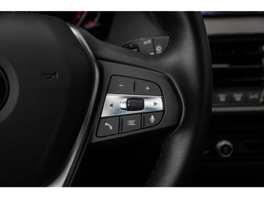 BMW 1 Serie 118i Introduction Edition | Achteruitrijcamera | Electronic climate controle | Navigatiesysteem f... ActivLease financial lease