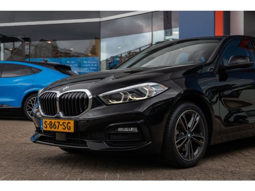BMW 1 Serie 118i Introduction Edition | Achteruitrijcamera | Electronic climate controle | Navigatiesysteem f... ActivLease financial lease