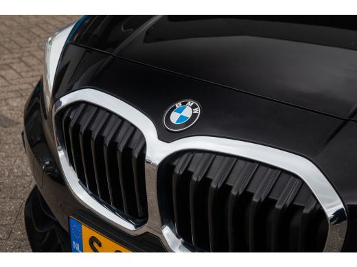 BMW 1 Serie 118i Introduction Edition | Achteruitrijcamera | Electronic climate controle | Navigatiesysteem f... ActivLease financial lease
