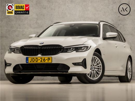 BMW 3 Serie Touring 330e High Executive 293Pk Automaat (APPLE CARPLAY, GROOT NAVI, LEDER, CAMERA, SFEERVERLIC...