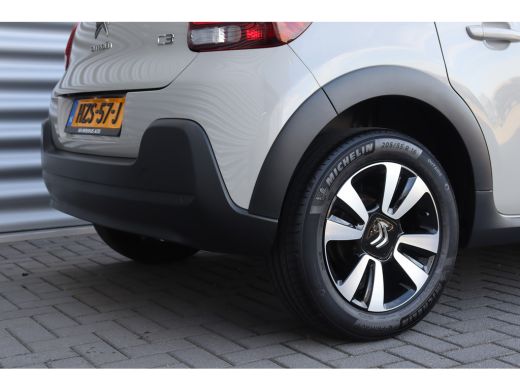 Citroën C3 1.2 PURETECH 83PK 5-DRS SHINE / NAVI / CLIMA / LED / PDC / 16" LMV / WINTERPAKKET / BLUETOOTH / C... ActivLease financial lease