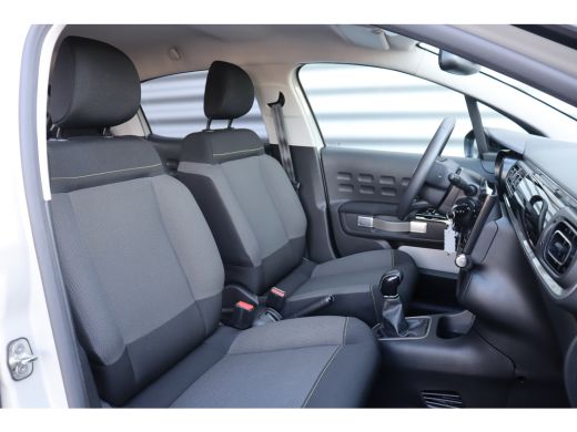 Citroën C3 1.2 PURETECH 83PK 5-DRS SHINE / NAVI / CLIMA / LED / PDC / 16" LMV / WINTERPAKKET / BLUETOOTH / C... ActivLease financial lease