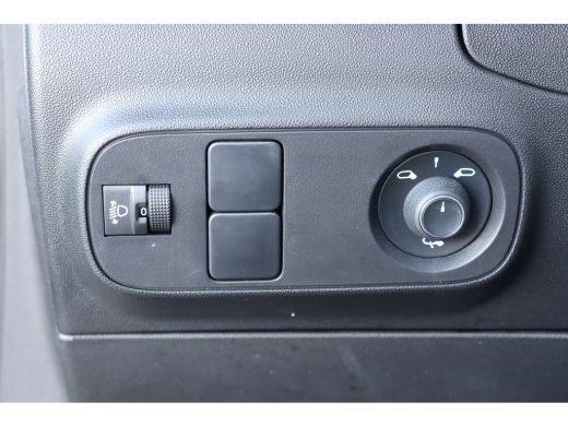 Citroën C3 1.2 PURETECH 83PK 5-DRS SHINE / NAVI / CLIMA / LED / PDC / 16" LMV / WINTERPAKKET / BLUETOOTH / C... ActivLease financial lease