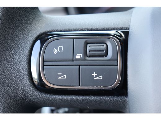Citroën C3 1.2 PURETECH 83PK 5-DRS SHINE / NAVI / CLIMA / LED / PDC / 16" LMV / WINTERPAKKET / BLUETOOTH / C... ActivLease financial lease