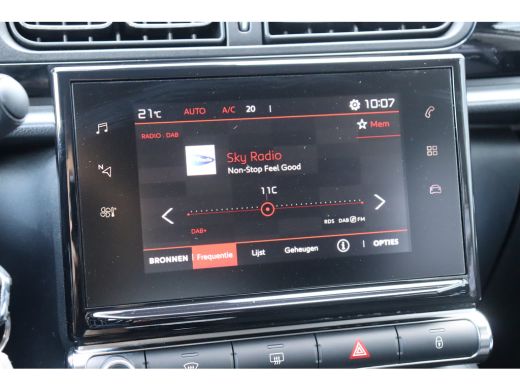 Citroën C3 1.2 PURETECH 83PK 5-DRS SHINE / NAVI / CLIMA / LED / PDC / 16" LMV / WINTERPAKKET / BLUETOOTH / C... ActivLease financial lease