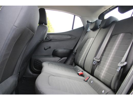 Hyundai i10 1.0 Comfort 5-zits Automaat | Airco | Armsteun voor | Elektronisch Stabiliteits Programma ActivLease financial lease