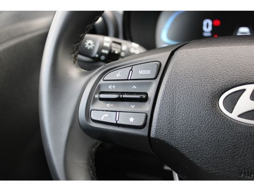 Hyundai i10 1.0 Comfort 5-zits Automaat | Airco | Armsteun voor | Elektronisch Stabiliteits Programma ActivLease financial lease