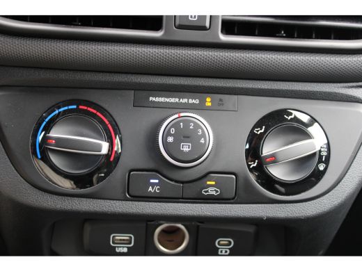 Hyundai i10 1.0 Comfort 5-zits Automaat | Airco | Armsteun voor | Elektronisch Stabiliteits Programma ActivLease financial lease