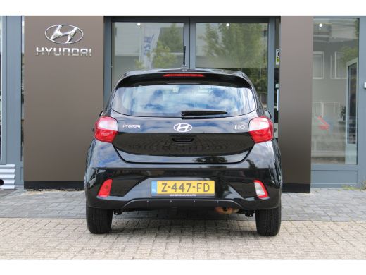 Hyundai i10 1.0 Comfort 5-zits Automaat | Airco | Armsteun voor | Elektronisch Stabiliteits Programma ActivLease financial lease
