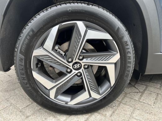Hyundai Tucson 1.6 T-GDI PHEV Comfort 4WD | Rijklaarprijs dus GEEN afleverkosten! | Navigatie | Cruise Control | ActivLease financial lease
