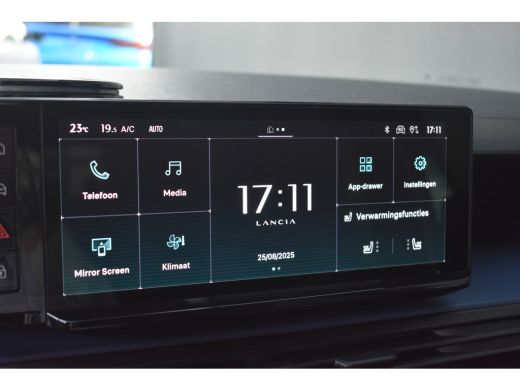 Lancia Ypsilon Edizione Cassina Limitata 51 kWh | Elektr. Stoelen | Massage | Navigatie HUB | Achteruitrijcamera... ActivLease financial lease
