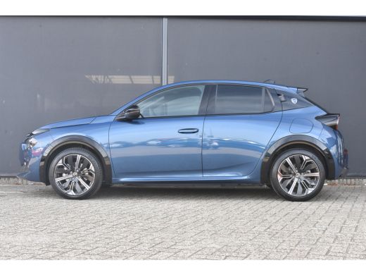 Lancia Ypsilon Edizione Cassina Limitata 51 kWh | Elektr. Stoelen | Massage | Navigatie HUB | Achteruitrijcamera... ActivLease financial lease