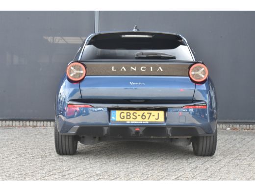 Lancia Ypsilon Edizione Cassina Limitata 51 kWh | Elektr. Stoelen | Massage | Navigatie HUB | Achteruitrijcamera... ActivLease financial lease