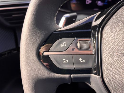 Peugeot 2008 1.2 Hybrid 136PK Allure | Automaat | Rondom Zicht Camera | Navigatie | Apple Carplay / Android Au... ActivLease financial lease