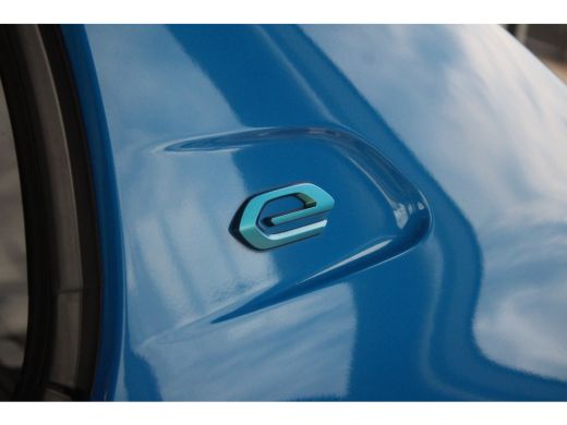 Peugeot e-208 EV Allure Pack 50 kWh 3-FASE PARKEERCAMERA | CARPLAY | FULL LED | DAB | CLIMATE CONTROL ActivLease financial lease