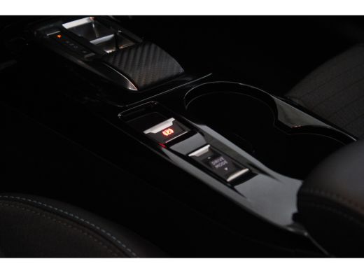 Peugeot e-208 EV Allure Pack 50 kWh 3-FASE PARKEERCAMERA | CARPLAY | FULL LED | DAB | CLIMATE CONTROL ActivLease financial lease