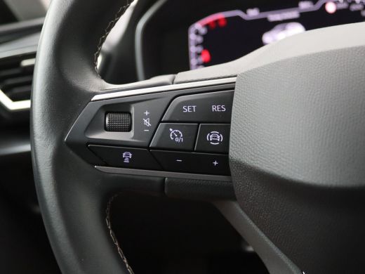 Seat Leon 1.5 eTSI Style Business Intense 150PK DSG Adaptive Cruise Control, Navigatie, Achteruitrijcamera,... ActivLease financial lease