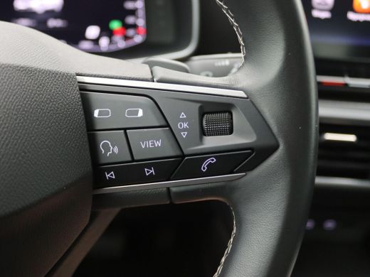 Seat Leon 1.5 eTSI Style Business Intense 150PK DSG Adaptive Cruise Control, Navigatie, Achteruitrijcamera,... ActivLease financial lease