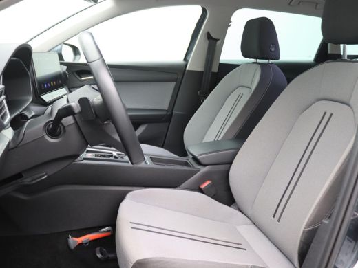 Seat Leon 1.5 eTSI Style Business Intense 150PK DSG Adaptive Cruise Control, Navigatie, Achteruitrijcamera,... ActivLease financial lease