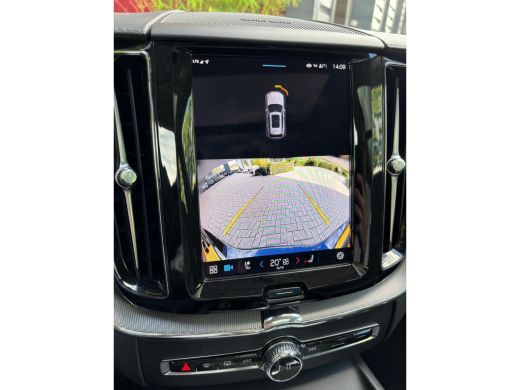 Volvo  XC60 2.0 T6 Plug-in hybrid AWD Ultimate Dark | Panoramadak | Memory | Harman/Kardon | Adaptive Cruise ActivLease financial lease