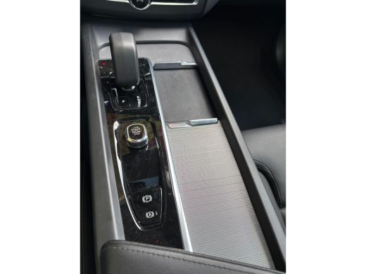 Volvo  XC60 2.0 T6 Plug-in hybrid AWD Ultimate Dark | Panoramadak | Memory | Harman/Kardon | Adaptive Cruise ActivLease financial lease