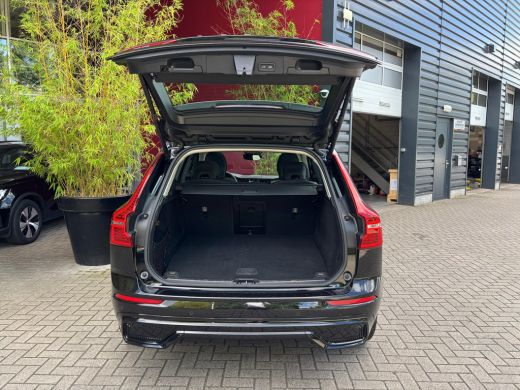 Volvo  XC60 2.0 T6 Plug-in hybrid AWD Ultimate Dark | Panoramadak | Memory | Harman/Kardon | Adaptive Cruise ActivLease financial lease
