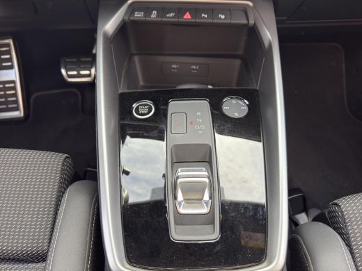 Audi A3 Sportback 45 TFSI e S-Line Pano B&O Matrix Carplay ActivLease financial lease