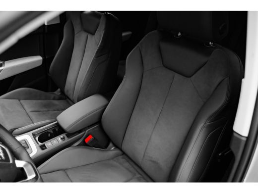 Audi Q3 35 TFSI S Edition Competition Trekhaak | LED verlichting | Privacy Glas | Adaptief Cruise Control... ActivLease financial lease