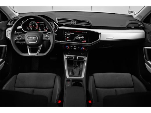 Audi Q3 35 TFSI S Edition Competition Trekhaak | LED verlichting | Privacy Glas | Adaptief Cruise Control... ActivLease financial lease