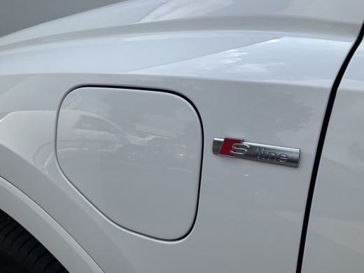 Audi Q3 45 TFSI e PHEV S edition Dig.Display S-line Full Navi Plug-in Carplay ActivLease financial lease