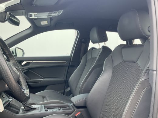 Audi Q3 45 TFSI e PHEV S edition Dig.Display S-line Full Navi Plug-in Carplay ActivLease financial lease