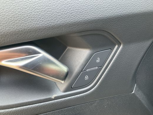 Audi Q3 45 TFSI e PHEV S edition Dig.Display S-line Full Navi Plug-in Carplay ActivLease financial lease