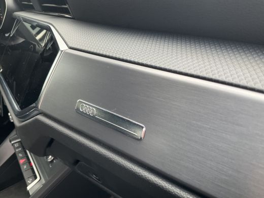 Audi Q3 45 TFSI e PHEV S edition Dig.Display S-line Full Navi Plug-in Carplay ActivLease financial lease