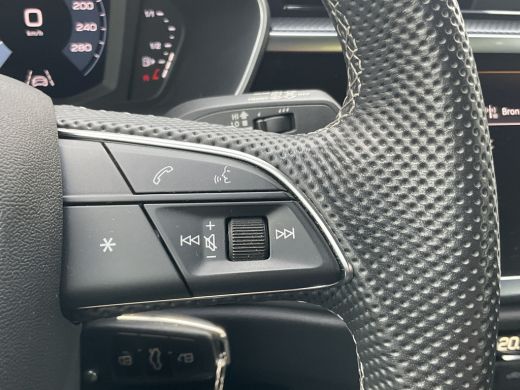 Audi Q3 45 TFSI e PHEV S edition Dig.Display S-line Full Navi Plug-in Carplay ActivLease financial lease