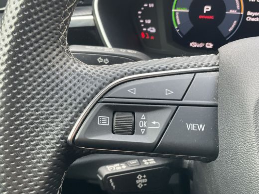 Audi Q3 45 TFSI e PHEV S edition Dig.Display S-line Full Navi Plug-in Carplay ActivLease financial lease