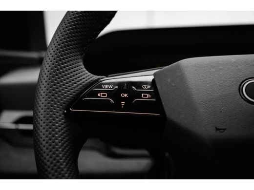 Audi Q6 e-tron S edition 100 kWh 388 PK | Ledere Bekleding | Panoramadak | Rondomzicht Camera | B&O audio ActivLease financial lease