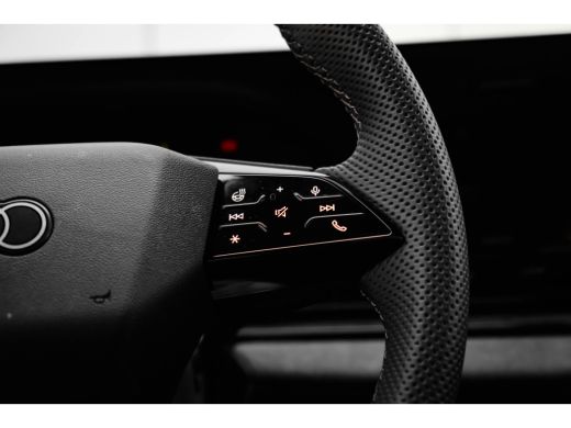 Audi Q6 e-tron S edition 100 kWh 388 PK | Ledere Bekleding | Panoramadak | Rondomzicht Camera | B&O audio ActivLease financial lease