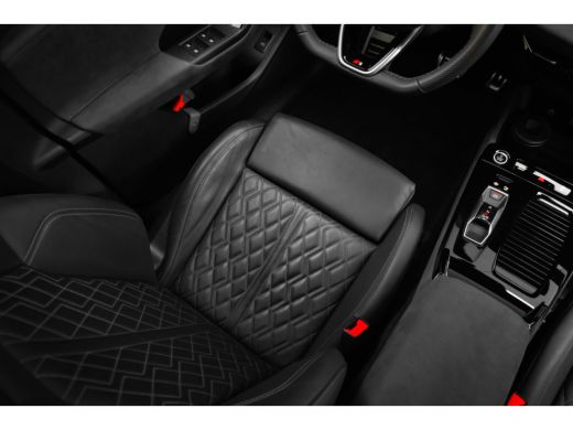 Audi Q6 e-tron S edition 100 kWh 388 PK | Ledere Bekleding | Panoramadak | Rondomzicht Camera | B&O audio ActivLease financial lease