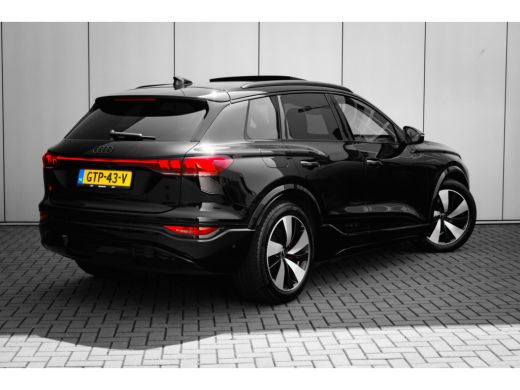 Audi Q6 e-tron S edition 100 kWh 388 PK | Ledere Bekleding | Panoramadak | Rondomzicht Camera | B&O audio ActivLease financial lease