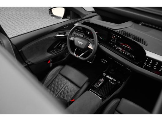 Audi Q6 e-tron S edition 100 kWh 388 PK | Ledere Bekleding | Panoramadak | Rondomzicht Camera | B&O audio ActivLease financial lease