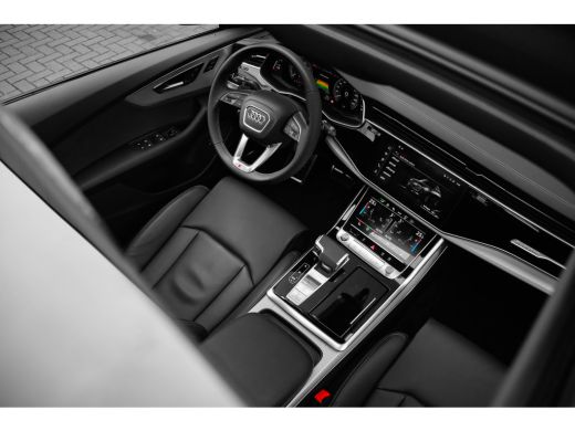 Audi Q8 55 TFSI e quattro Pro Line S Panoramadak | B&O premium 3D | Head-Up Display | Trekhaak | Elektris... ActivLease financial lease