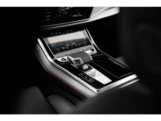 Audi Q8 55 TFSI e quattro Pro Line S Panoramadak | B&O premium 3D | Head-Up Display | Trekhaak | Elektris... ActivLease financial lease