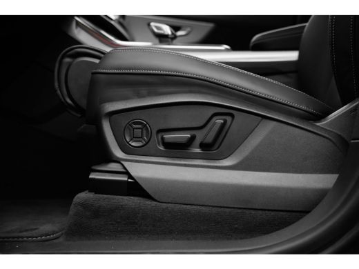 Audi Q8 55 TFSI e quattro Pro Line S Panoramadak | B&O premium 3D | Head-Up Display | Trekhaak | Elektris... ActivLease financial lease