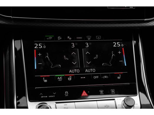 Audi Q8 55 TFSI e quattro Pro Line S Panoramadak | B&O premium 3D | Head-Up Display | Trekhaak | Elektris... ActivLease financial lease
