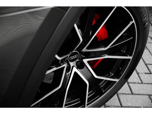Audi Q8 55 TFSI e quattro Pro Line S Panoramadak | B&O premium 3D | Head-Up Display | Trekhaak | Elektris... ActivLease financial lease