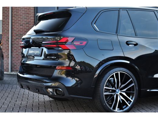 BMW X5 xDrive50e M-Sport Pro Pano Comf-zetels H/K HUD 360 22-inch BTW-AUTO! ActivLease financial lease