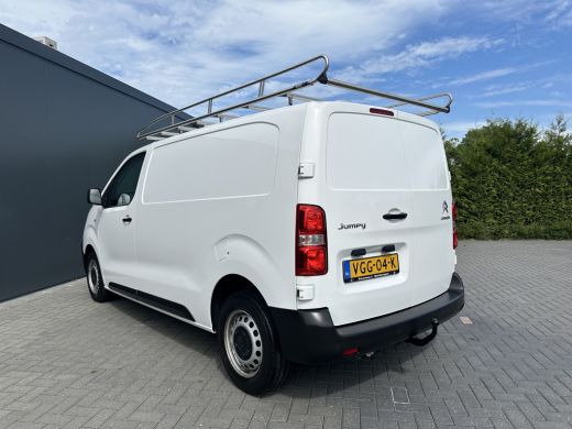 Citroën Jumpy 2.0 BlueHDI 123 PK / L2H1 / 1e EIG. / IMPERIAAL / TREKHAAK / 2.500 KG AHG / AIRCO / CRUISE ActivLease financial lease