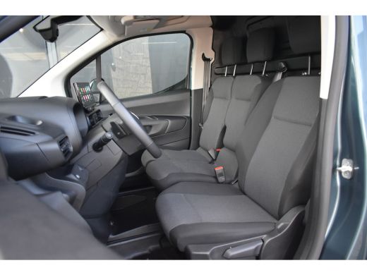 Fiat E-Doblò 136 L1 50 kWh 3 Fase | Adaptive Cruise | Betimmering | Stuurverwarming | Climate Control | Keyles... ActivLease financial lease