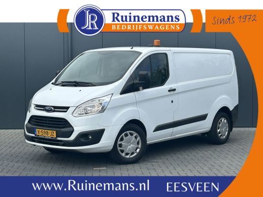 Ford Transit Custom 2.0 TDCI 130 PK / L1H1 / TREND / 2.5 TONS TREKHAAK / AIRCO / CRUISE / NAVI / INRICHTING / 3-ZITS